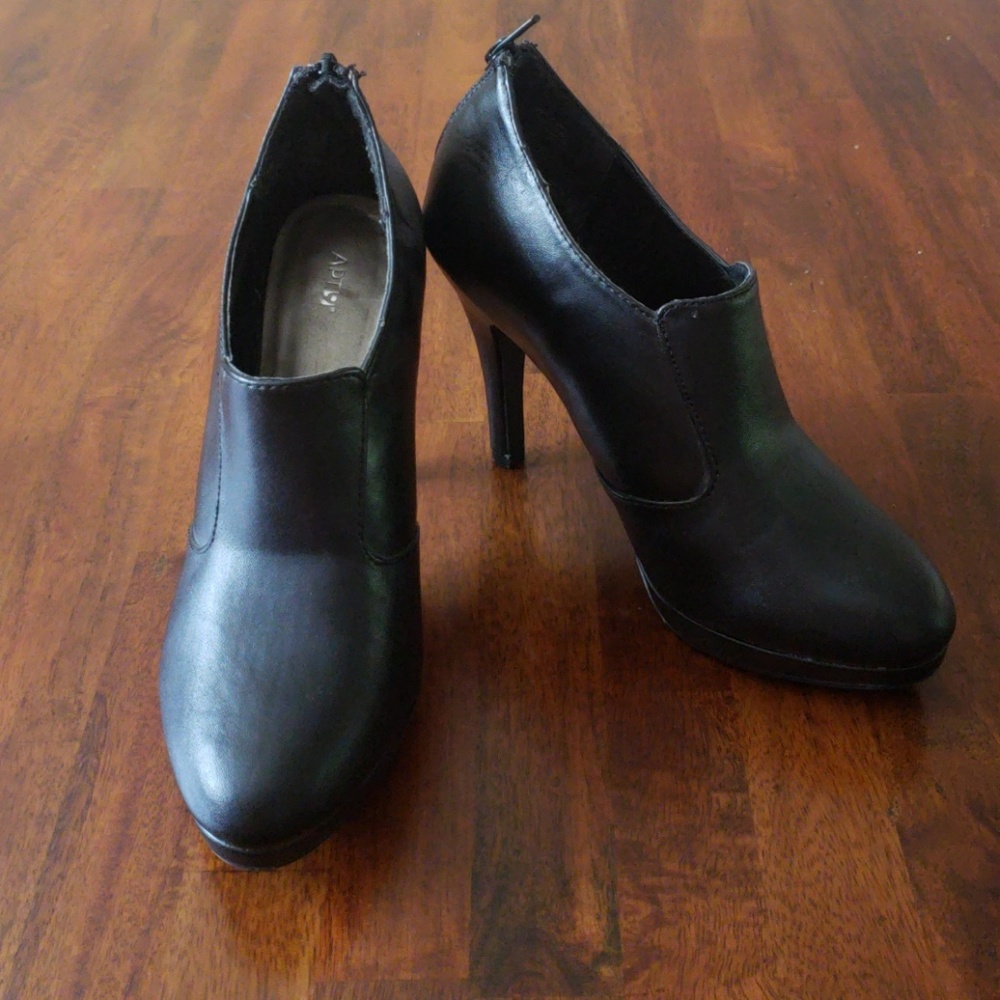 Apt 9 Booties